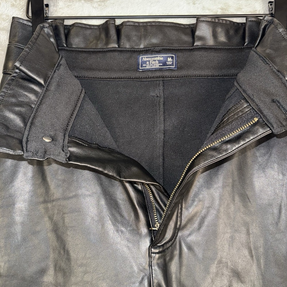 Abercrombie & Fitch A&F Black Faux‎ Leather Pants Size Medium - Picture 4 of 13